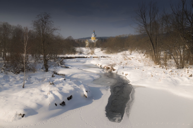 Sokoliki Górskie, widok na cerkiew po stronie ukraińskiej
