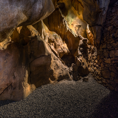 Jaskinia Skrzatów, góry Taurus