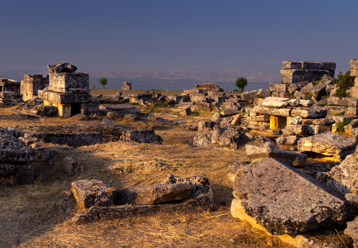Ruiny nekropolii Hierapolis